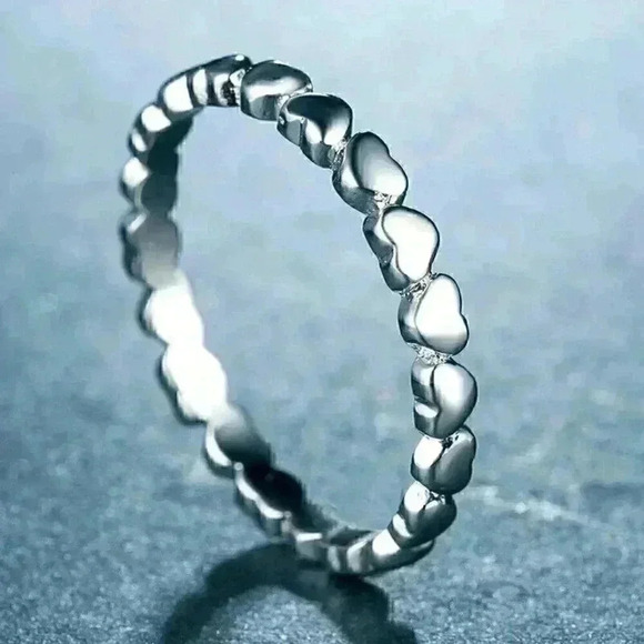 New 925 Silver Heart Band Ring - Picture 1 of 3